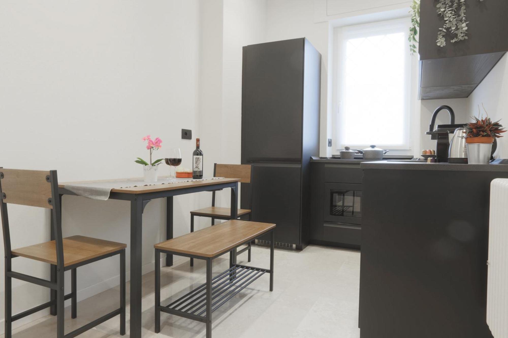 New Modern Flat 10 Minutes Walk From Central Station มิลาน ภายนอก รูปภาพ
