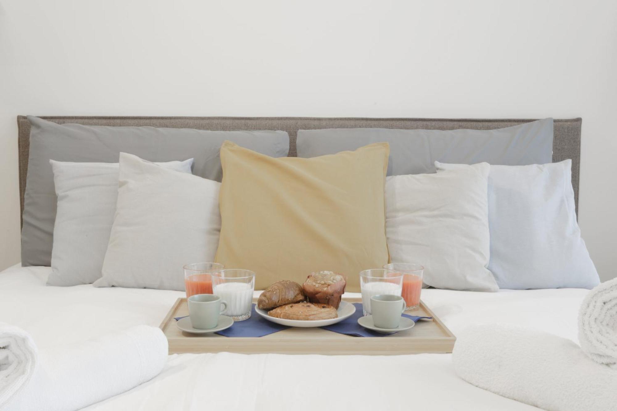 New Modern Flat 10 Minutes Walk From Central Station มิลาน ภายนอก รูปภาพ