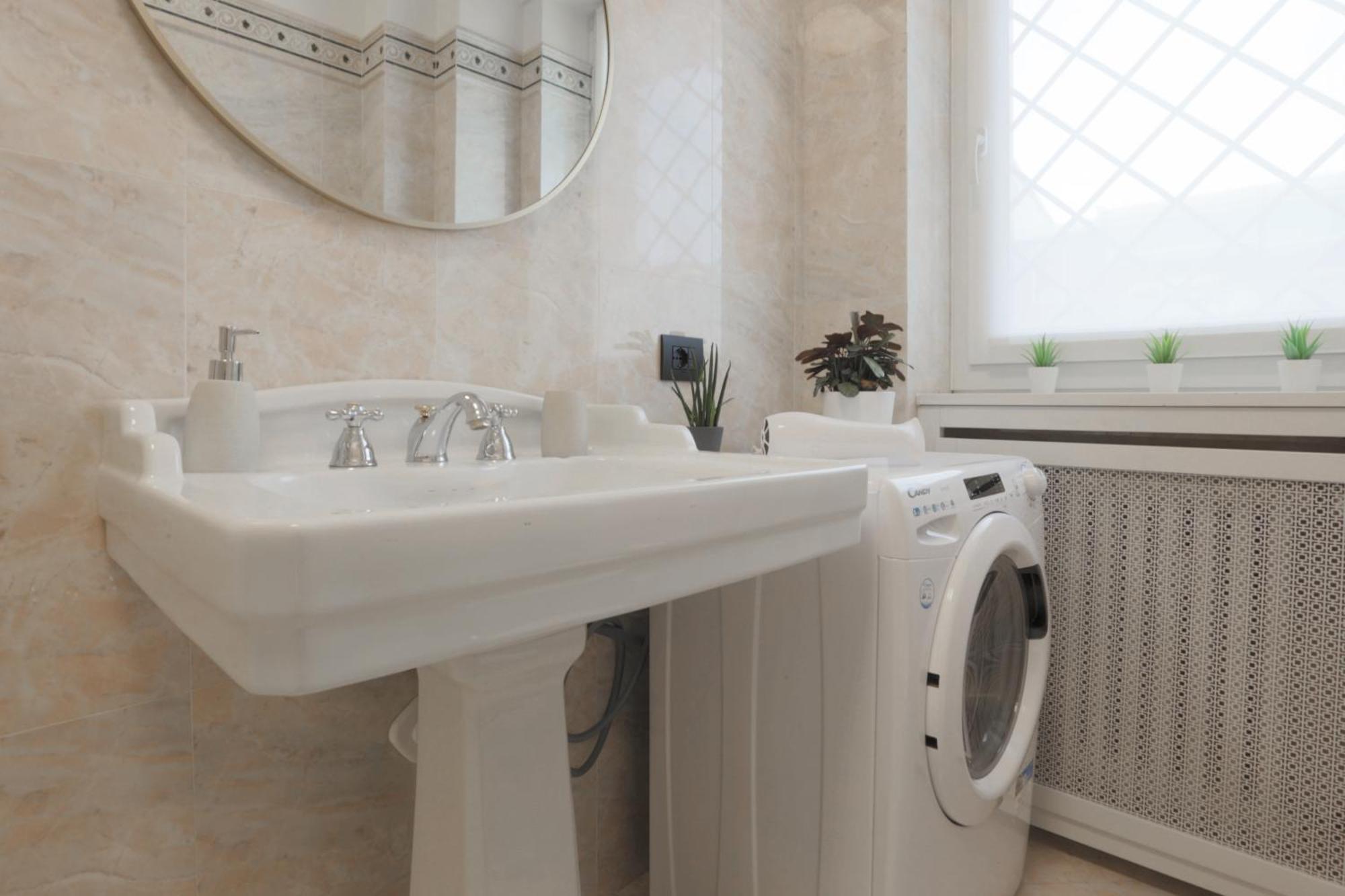 New Modern Flat 10 Minutes Walk From Central Station มิลาน ภายนอก รูปภาพ